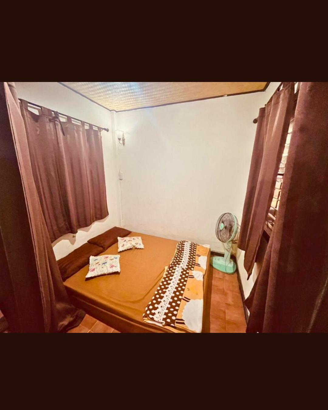 Hug Glur House Tour And Hostel (Adults Only) Chiang Mai Luaran gambar